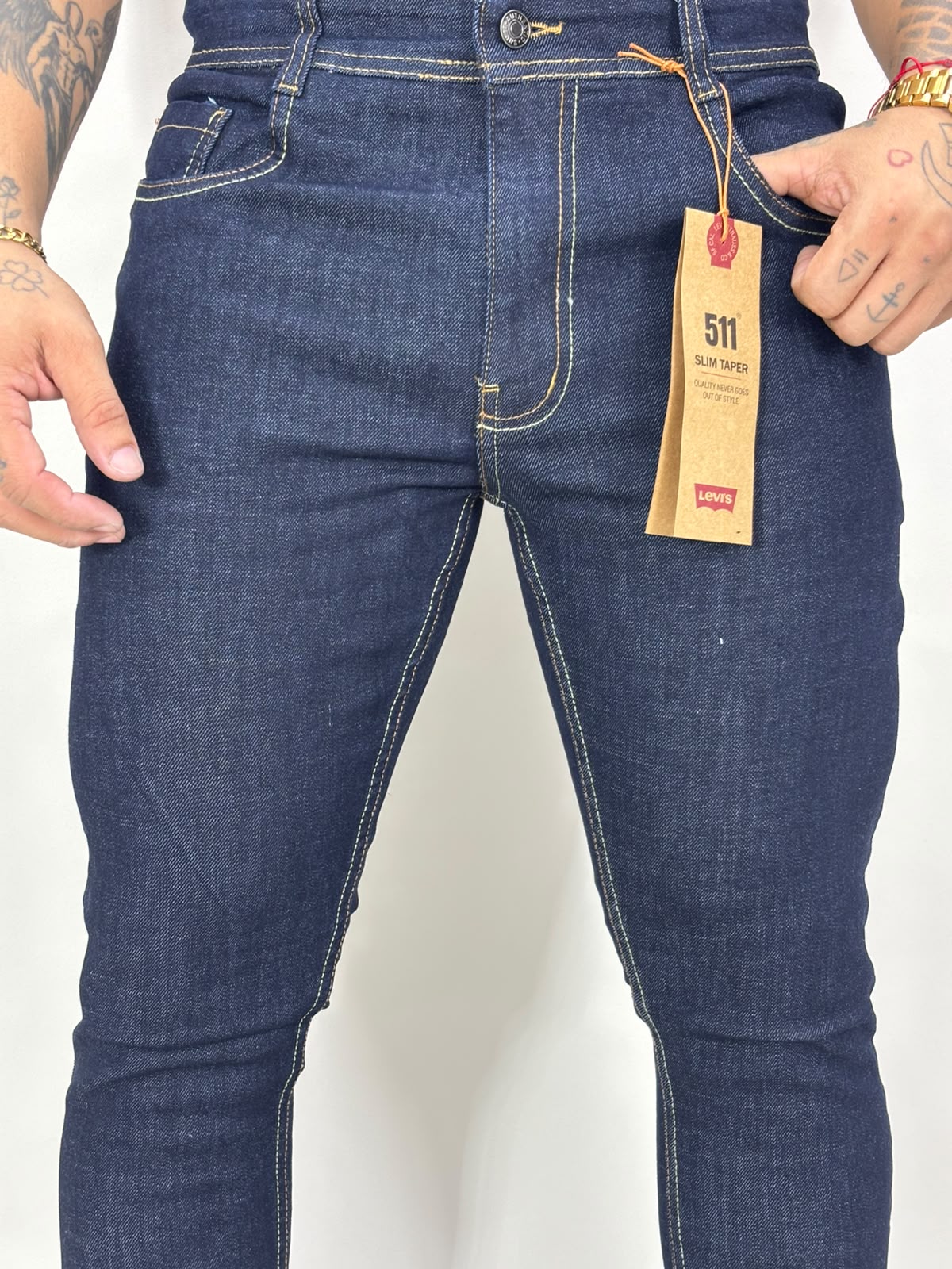 Jean Levis Petróleo 30-34