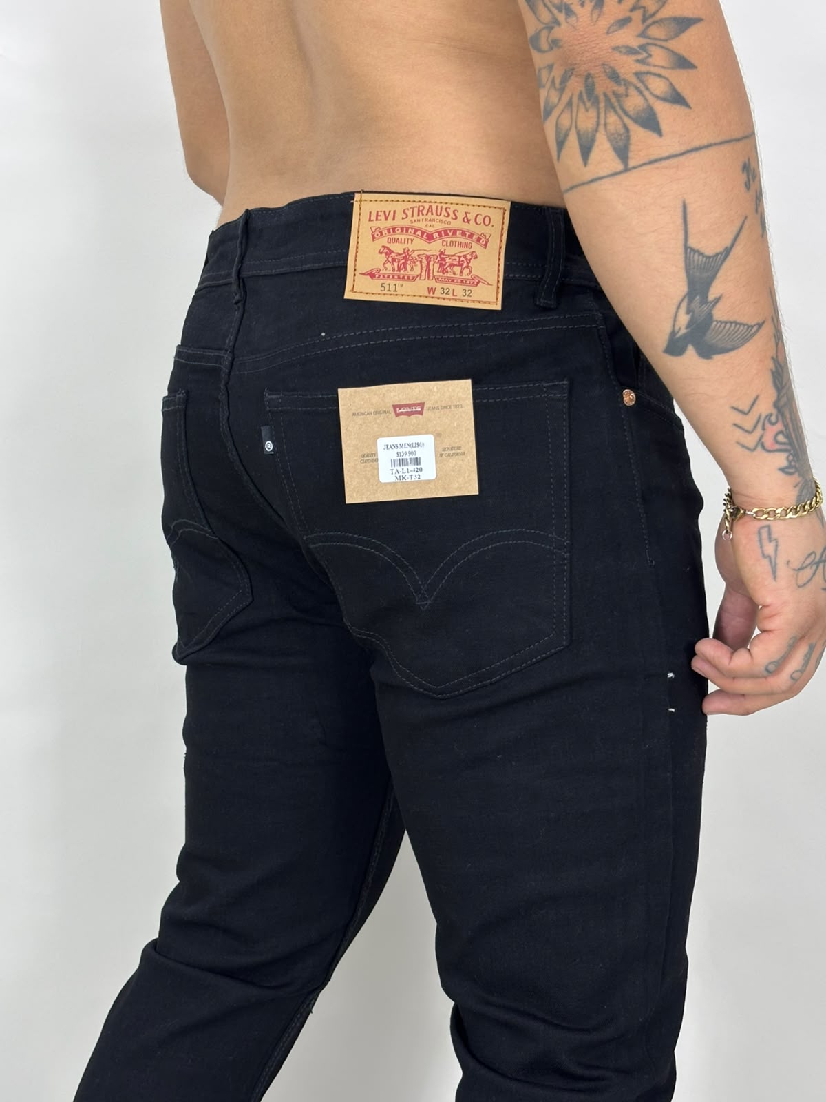 Jean Levis Negro 30-34